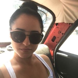 Meet your Posher, Yandra